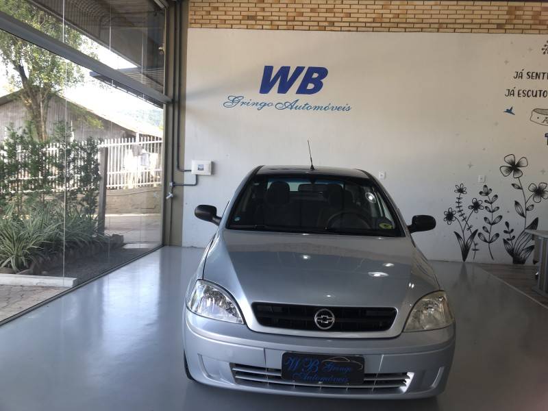 CHEVROLET - CORSA - 2005/2005 - Prata - R$ 19.800,00
