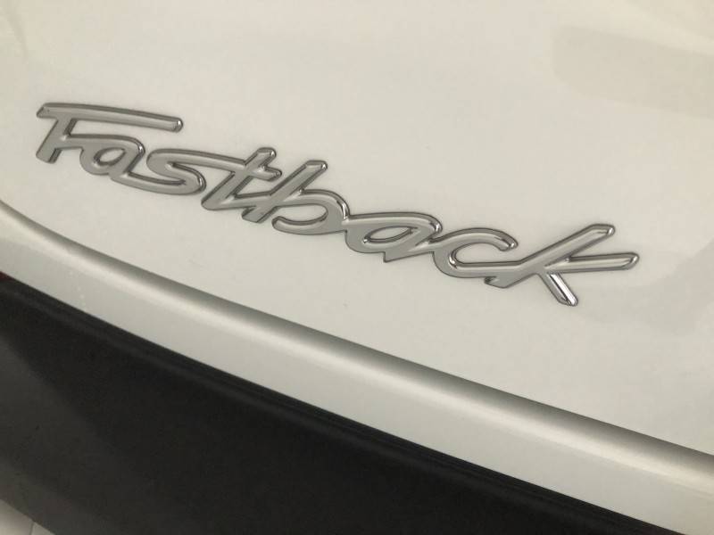 FIAT - FASTBACK - 2025/2025 - Branca - R$ 146.800,00