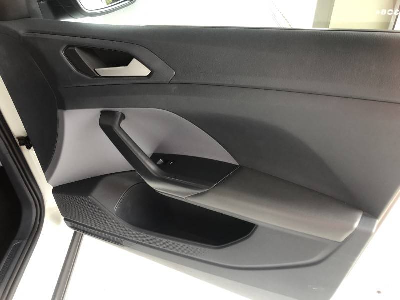 VOLKSWAGEN - T-CROSS - 2021/2022 - Branca - R$ 96.800,00