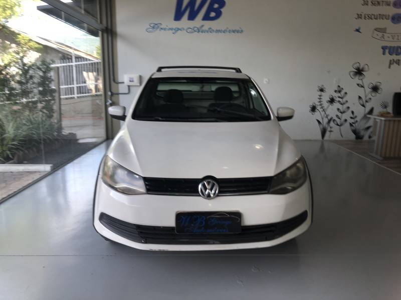 VOLKSWAGEN - SAVEIRO - 2013/2014 - Branca - R$ 41.800,00