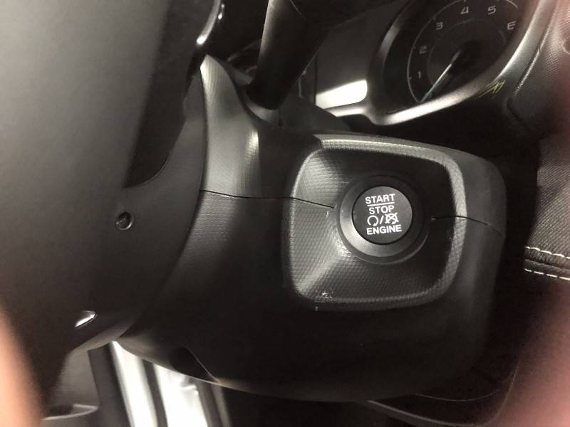 FIAT - FASTBACK - 2025/2025 - Branca - R$ 146.800,00