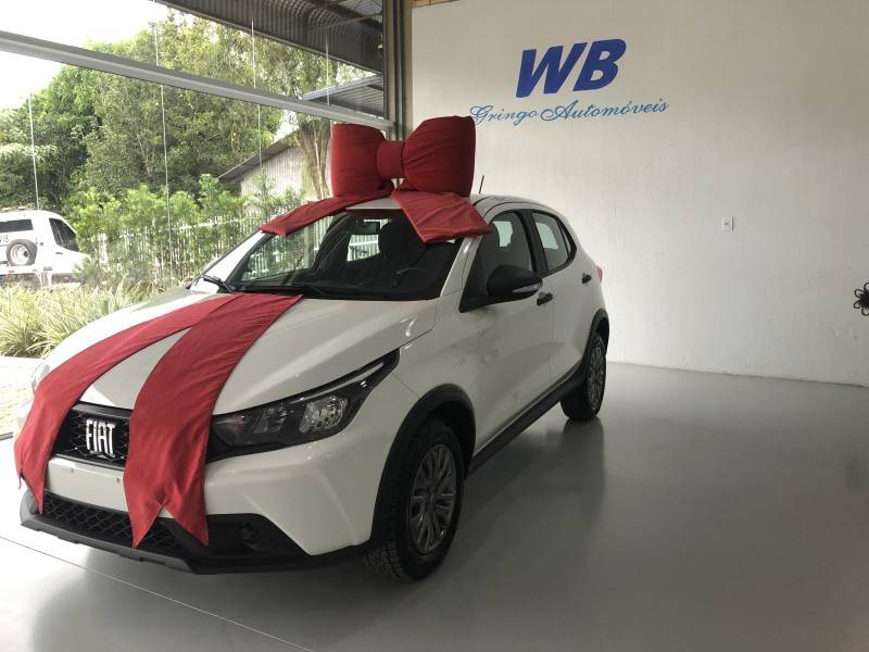 FIAT - ARGO - 2024/2025 - Branca - R$ 98.800,00