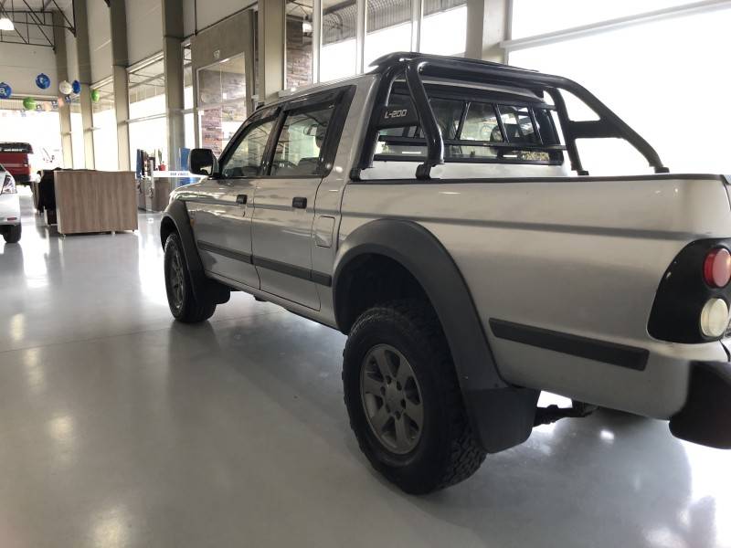 MITSUBISHI - L200 OUTDOOR - 2009/2010 - Prata - R$ 53.800,00