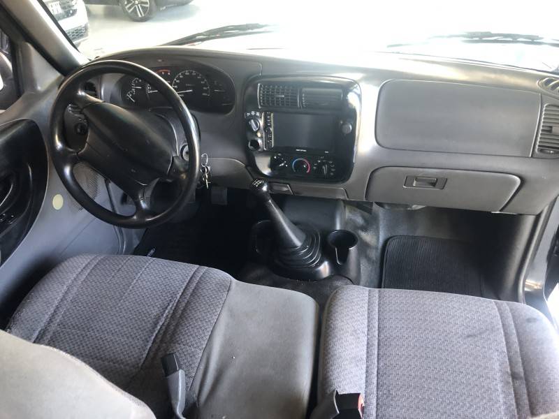 FORD - RANGER - 2002/2002 - Preta - R$ 49.800,00
