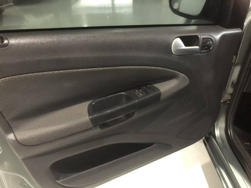 VOLKSWAGEN - GOL - 2010/2010 - Cinza - R$ 28.800,00