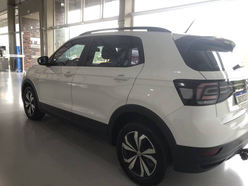 VOLKSWAGEN - T-CROSS - 2021/2022 - Branca - R$ 96.800,00