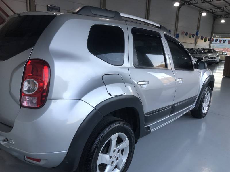 RENAULT - DUSTER - 2012/2013 - Prata - R$ 49.800,00