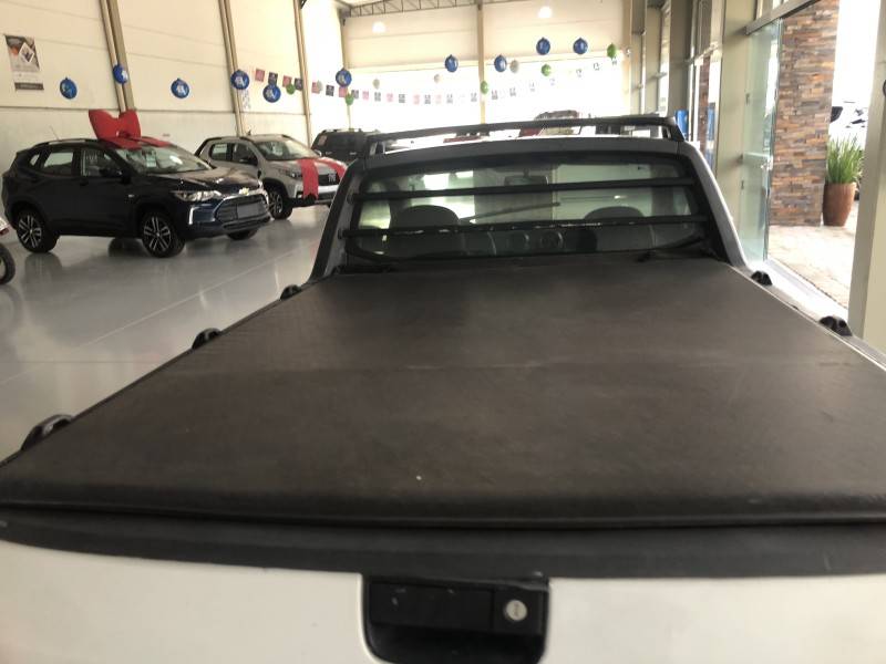 VOLKSWAGEN - SAVEIRO - 2013/2014 - Branca - R$ 41.800,00