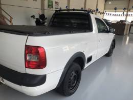 VOLKSWAGEN - SAVEIRO - 2013/2014 - Branca - R$ 41.800,00