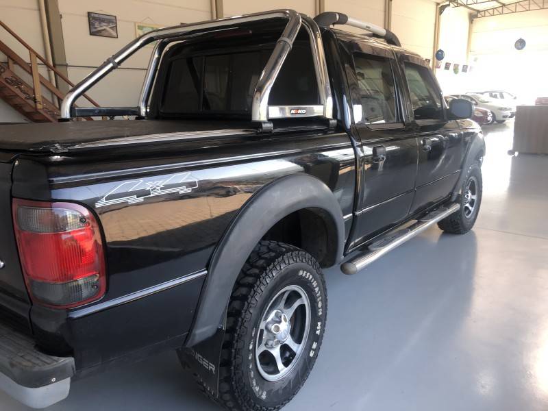 FORD - RANGER - 2002/2002 - Preta - R$ 49.800,00