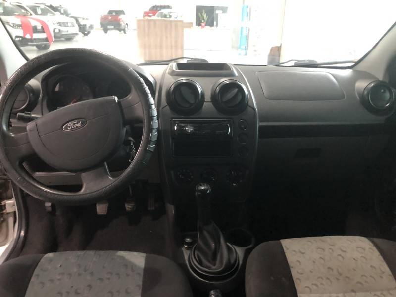 FORD - FIESTA - 2009/2009 - Prata - R$ 21.800,00