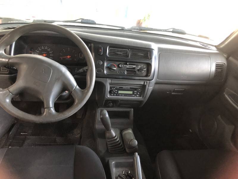 MITSUBISHI - L200 OUTDOOR - 2009/2010 - Prata - R$ 53.800,00
