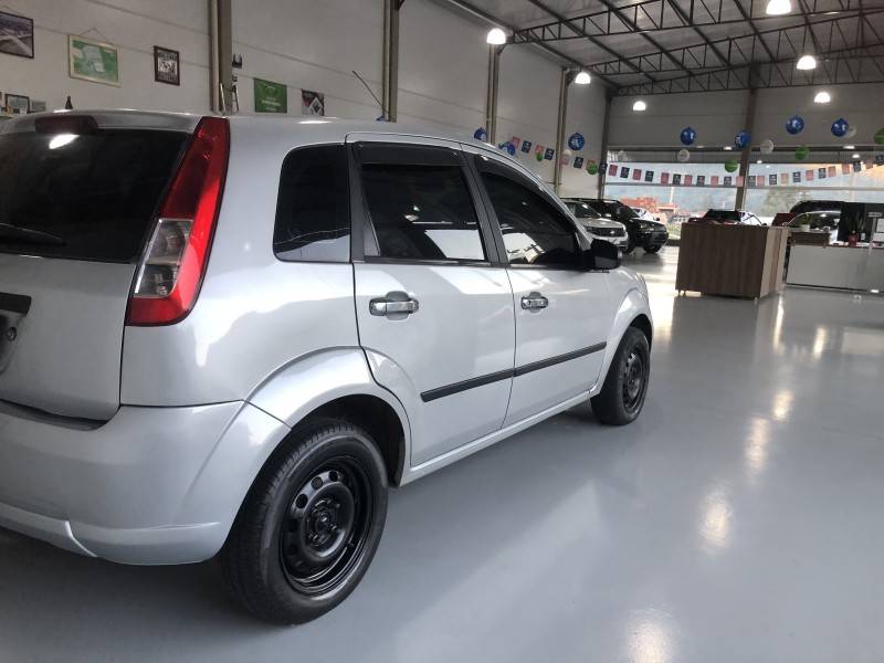 FORD - FIESTA - 2009/2009 - Prata - R$ 21.800,00