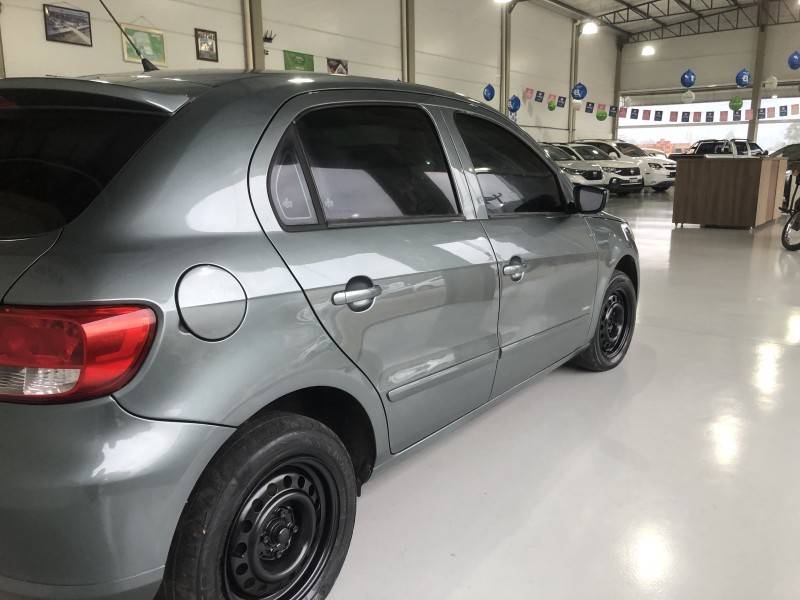 VOLKSWAGEN - GOL - 2010/2010 - Cinza - R$ 28.800,00