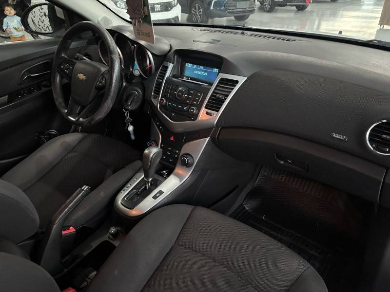 CHEVROLET - CRUZE - 2012/2012 - Branca - R$ 52.800,00