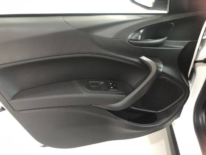FIAT - ARGO - 2024/2025 - Branca - R$ 98.800,00