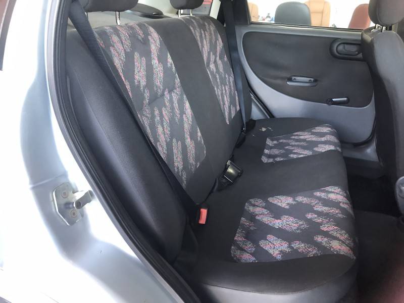 CHEVROLET - CORSA - 2005/2005 - Prata - R$ 19.800,00