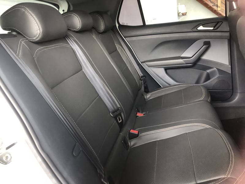 VOLKSWAGEN - T-CROSS - 2021/2022 - Branca - R$ 96.800,00