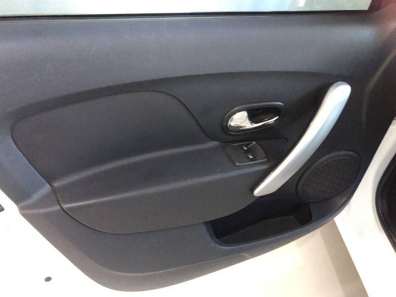 RENAULT - SANDERO - 2019/2020 - Branca - R$ 48.800,00