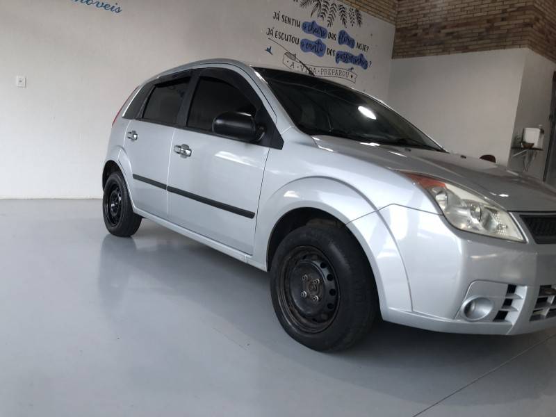 FORD - FIESTA - 2009/2009 - Prata - R$ 21.800,00