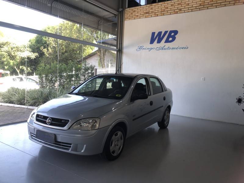 CHEVROLET - CORSA - 2005/2005 - Prata - R$ 19.800,00