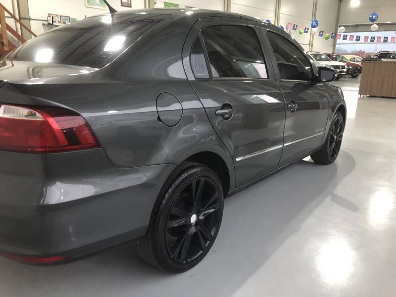 VOLKSWAGEN - VOYAGE - 2013/2013 - Cinza - R$ 37.800,00