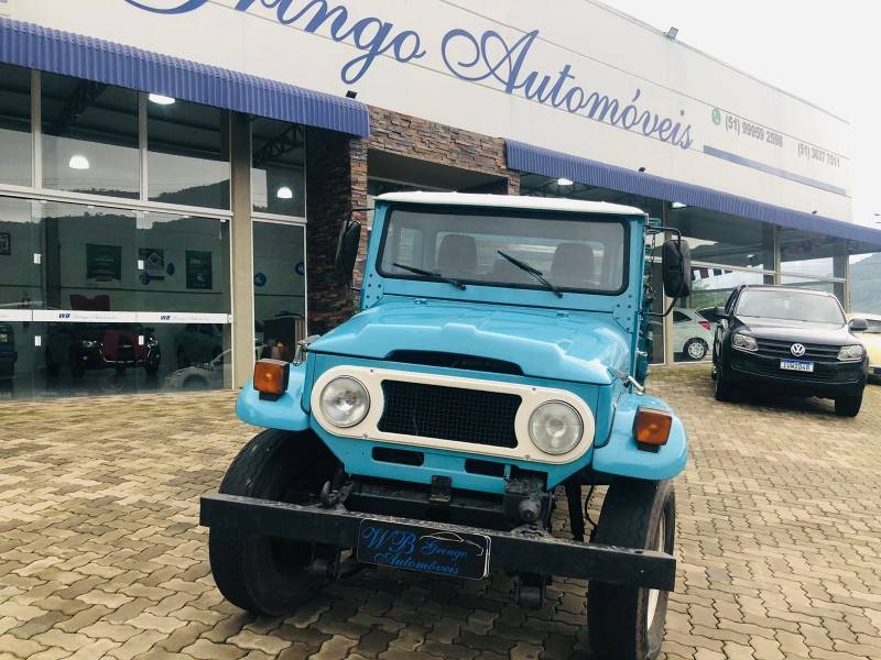 TOYOTA - BANDEIRANTE - 1980/1980 - Azul - R$ 68.800,00