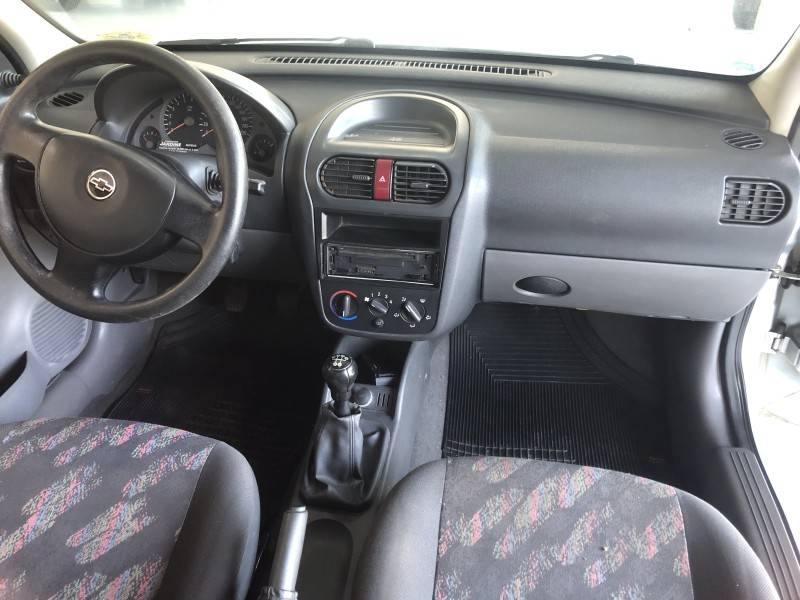 CHEVROLET - CORSA - 2005/2005 - Prata - R$ 19.800,00