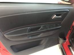 VOLKSWAGEN - CROSSFOX - 2013/2014 - Vermelha - R$ 49.800,00